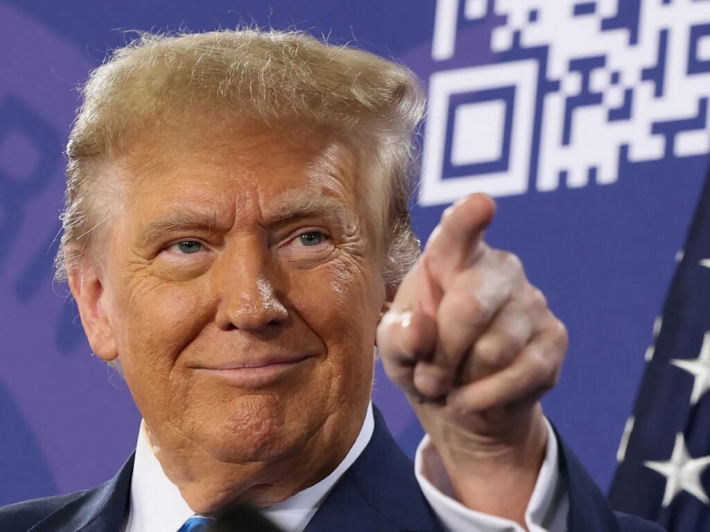 Trump bat Harris
